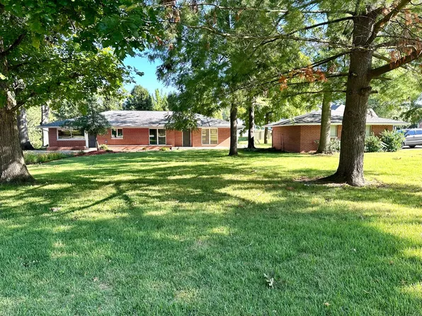 15 Ferndale Ct, Terre Haute, IN 47803