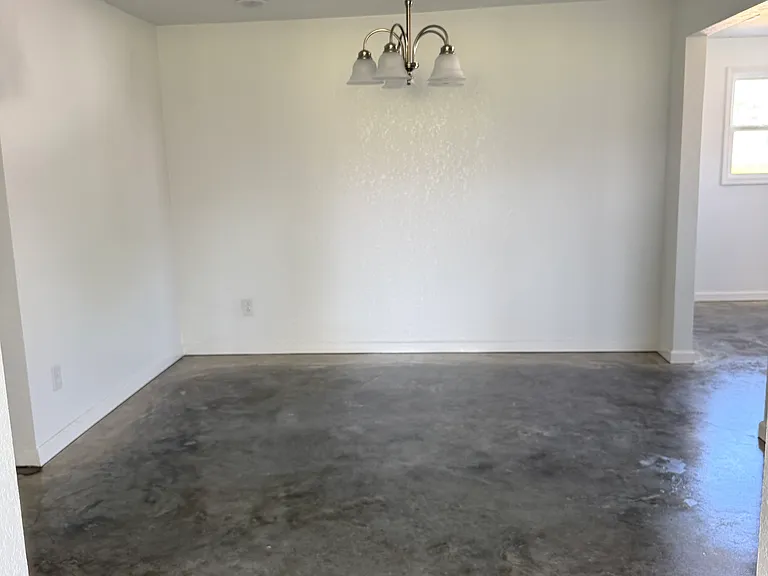 719 Hopkins St — Photo 13
