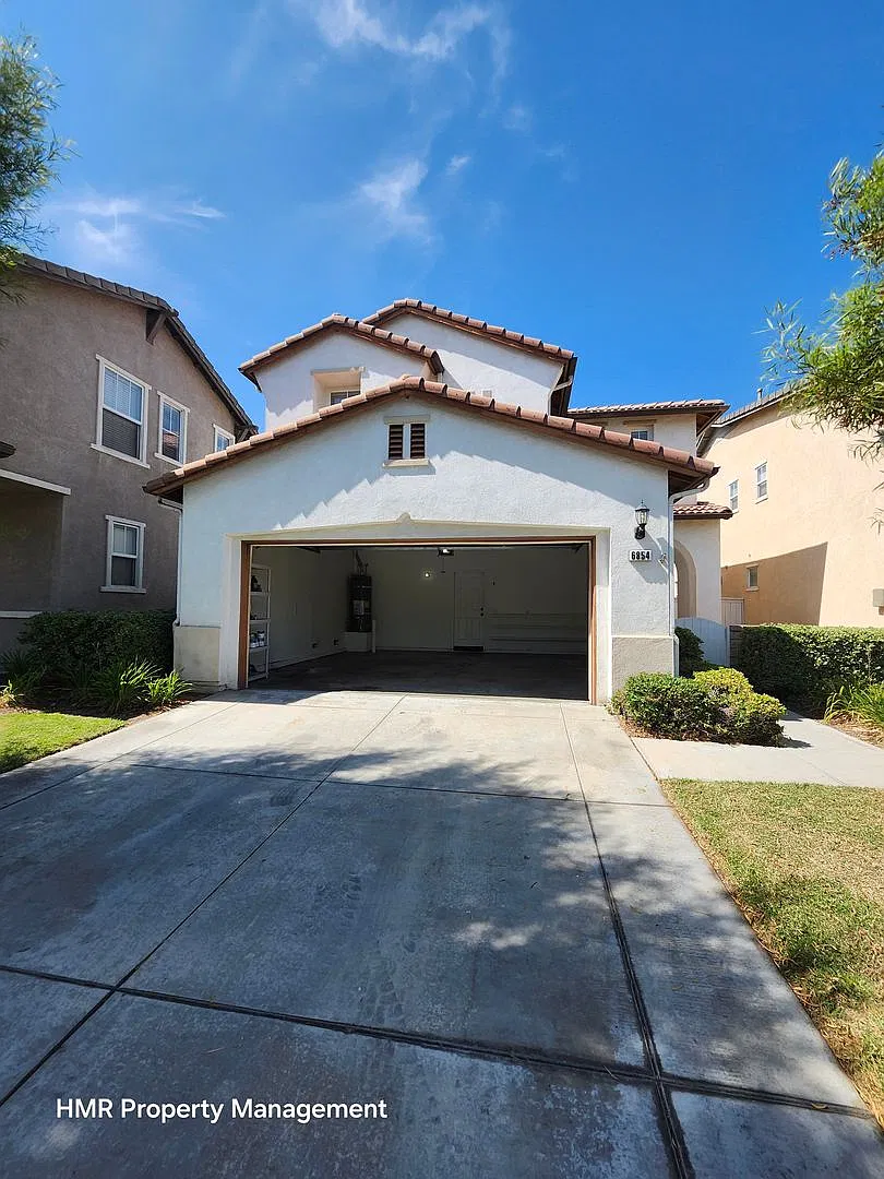 Gorgeous single family home in Chino — Photo 4