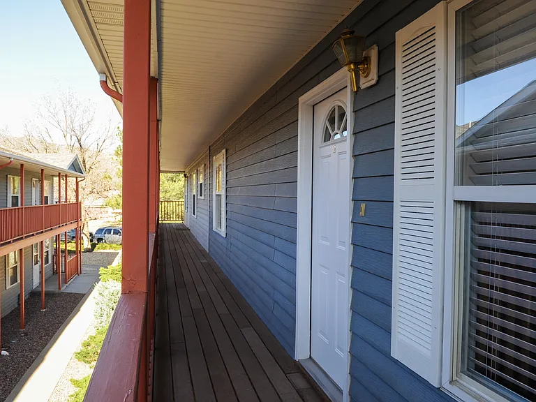 716 Yale Pl #C — Photo 10