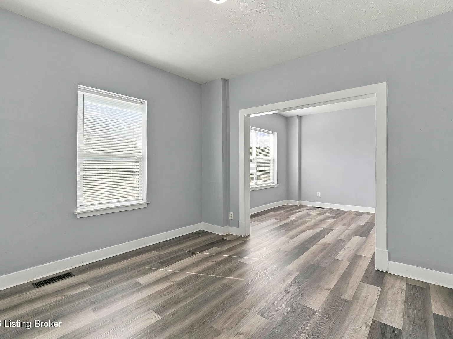 1 bed, 1.0 bath, 500 sqft, $900 — Photo 1