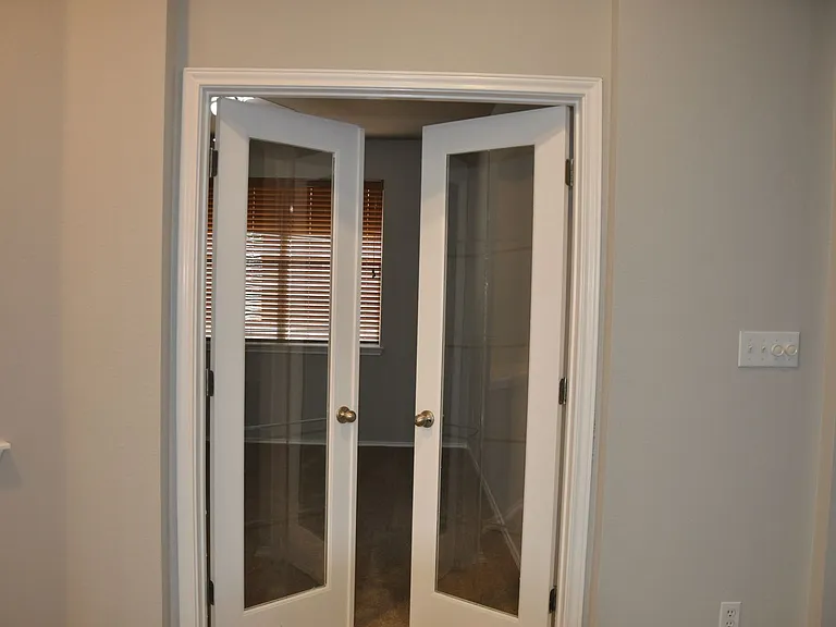 507 Las Colinas Dr — Photo 14