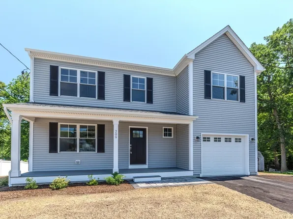 209 Curran Rd, Cumberland, RI 02864