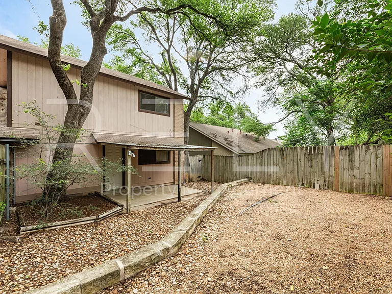 1005 Milford Way #A — Photo 30