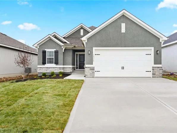 15301 W 173rd Ter, Olathe, KS 66062