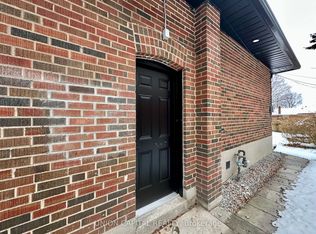 29 Broadlands Blvd #BASEMENT, Toronto, ON M3A1J1