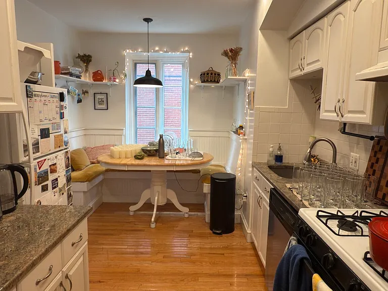 17 Monmouth Ct #1 — Photo 6