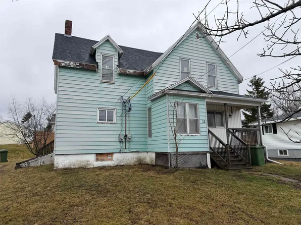 32 Emmanuel St, Stellarton, NS B2H 5H8