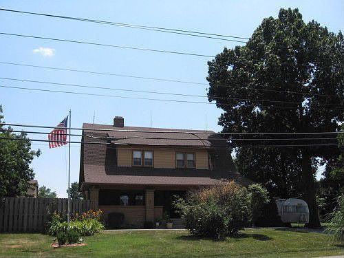 3rd image of 1415 W Epler Ave