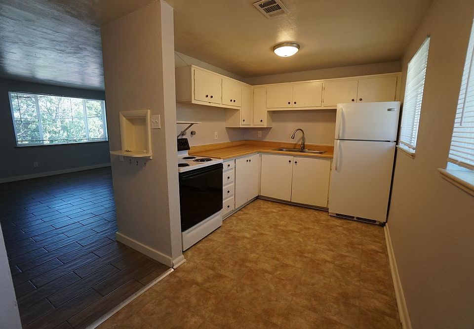 1st image of 675 Miller Ct #0