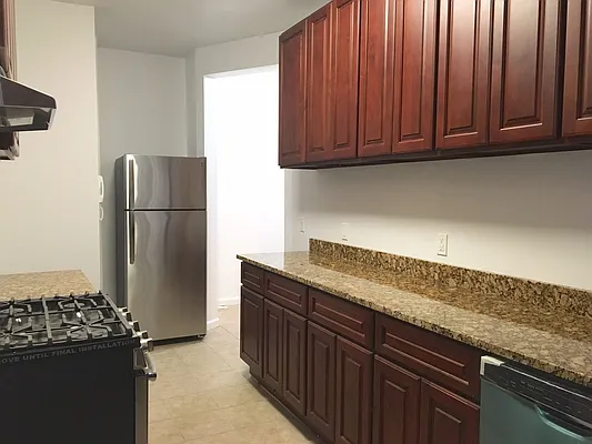 Rented by Moises Farhart, LREB | media 10