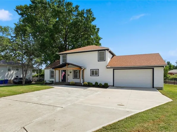 10827 W 62nd St, Shawnee, KS 66203