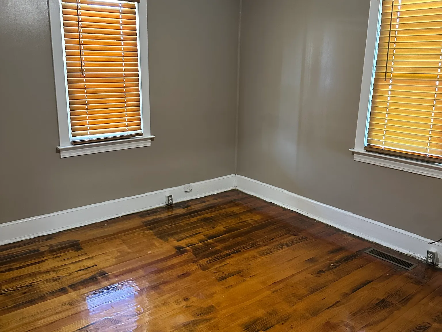 2 bed, 841 sqft, $900 — Photo 3