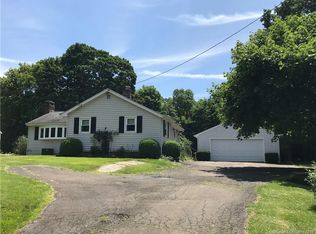 429 Shore Dr, Branford, CT 06405