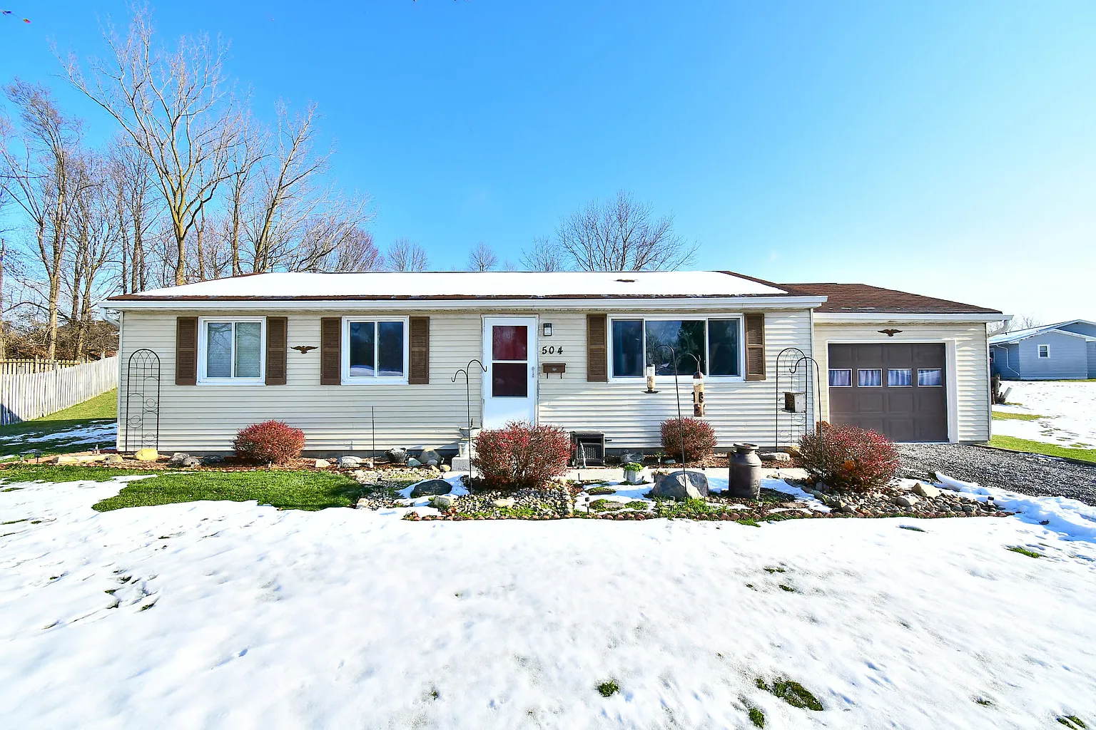 504 Jefferson Ct photo 1