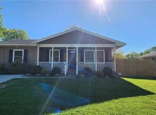 2730 Meadowwood Dr, Madison, IN 47250