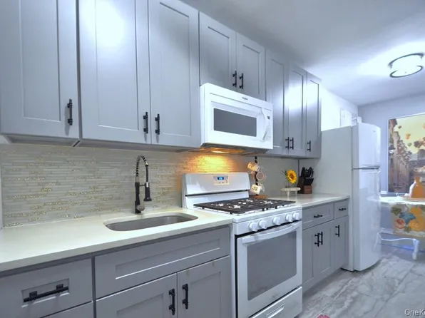 19 Abeel Street #2E, Yonkers, NY 10705