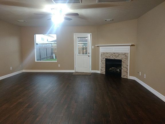 5th image of 8819 Stratfield Ln