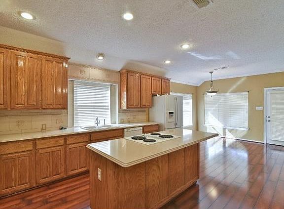 4th image of 6320 Branch Hollow Ln