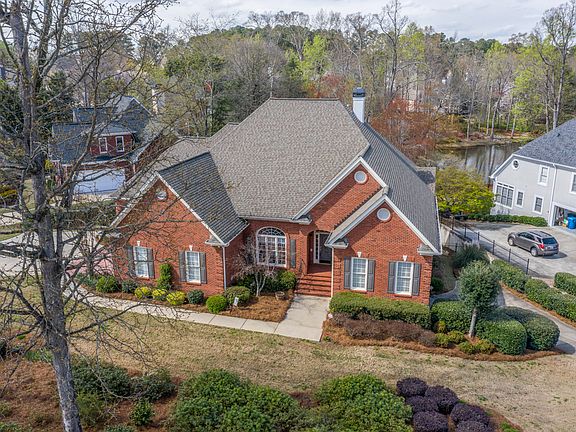 3rd image of 1410 Woodland Lake Dr