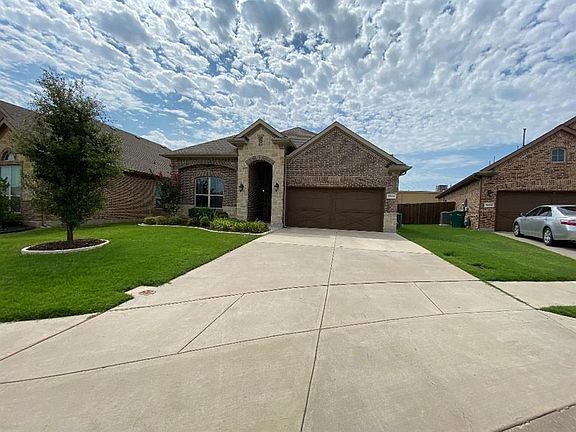2nd image of 1320 Venezia Ln