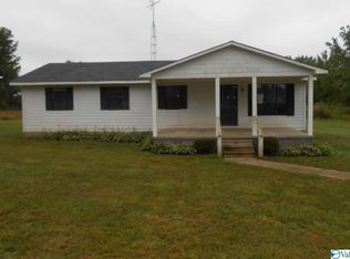 11088 Short Cut Rd, Lester, AL 35647