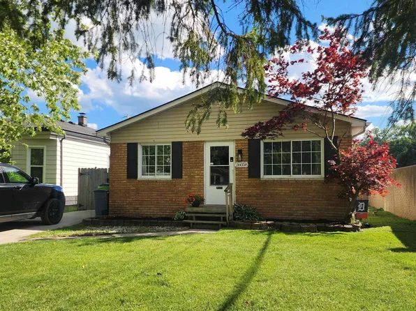 26058 Lamour St, Harrison Township, MI 48045