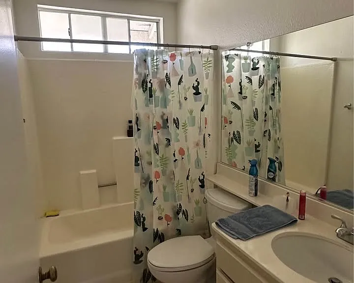 10657 Glendover Ln — Photo 5