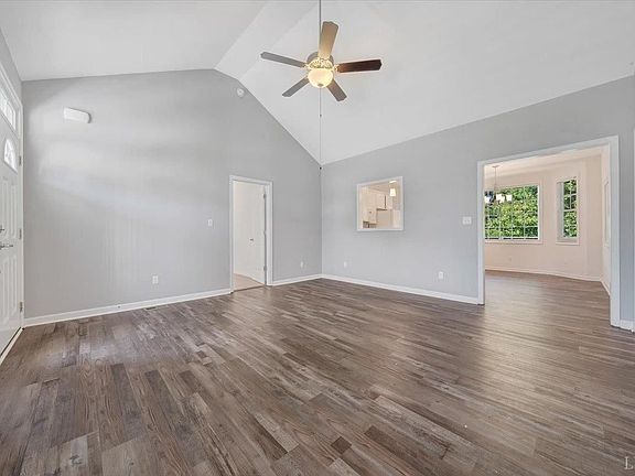 3rd image of 10 Jeter Ct