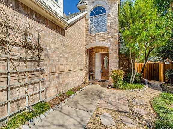 2nd image of 18652 Gibbons Dr