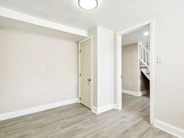 5204 Lackawanna St — Photo 22