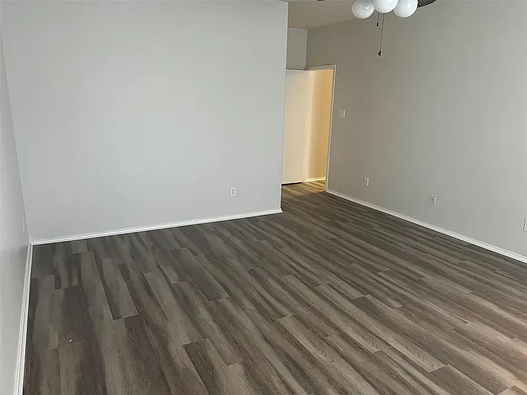 1907 Cold River Dr — Photo 18