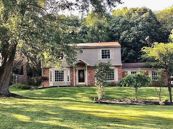 2nd image of 3324 Moraine Dr
