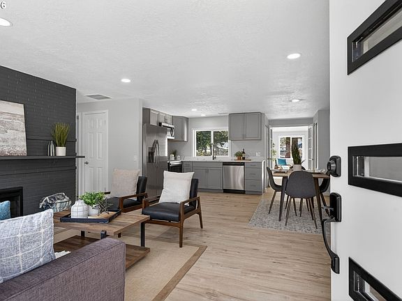 5th image of 3059 SE 116th Ave
