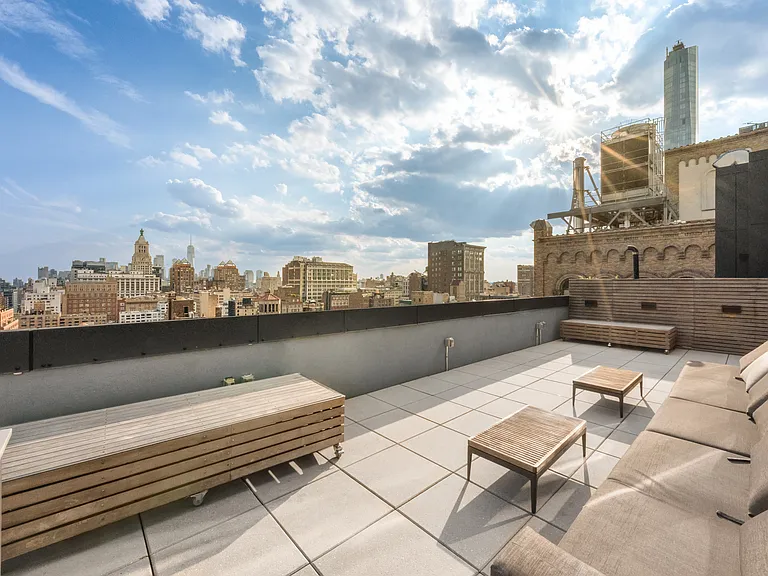 150 E 23rd St #4B — Photo 16