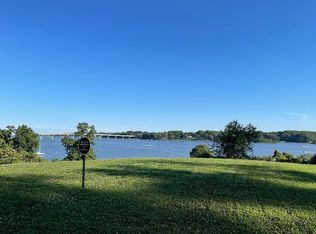 217 Riverside Dr, Annapolis, MD 21409