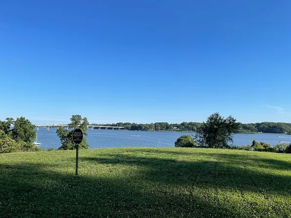 217 Riverside Dr, Annapolis, MD 21409