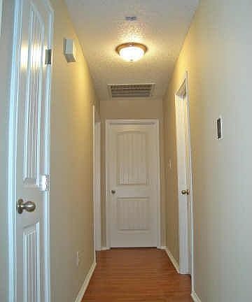5th image of 609 Woodacre Dr