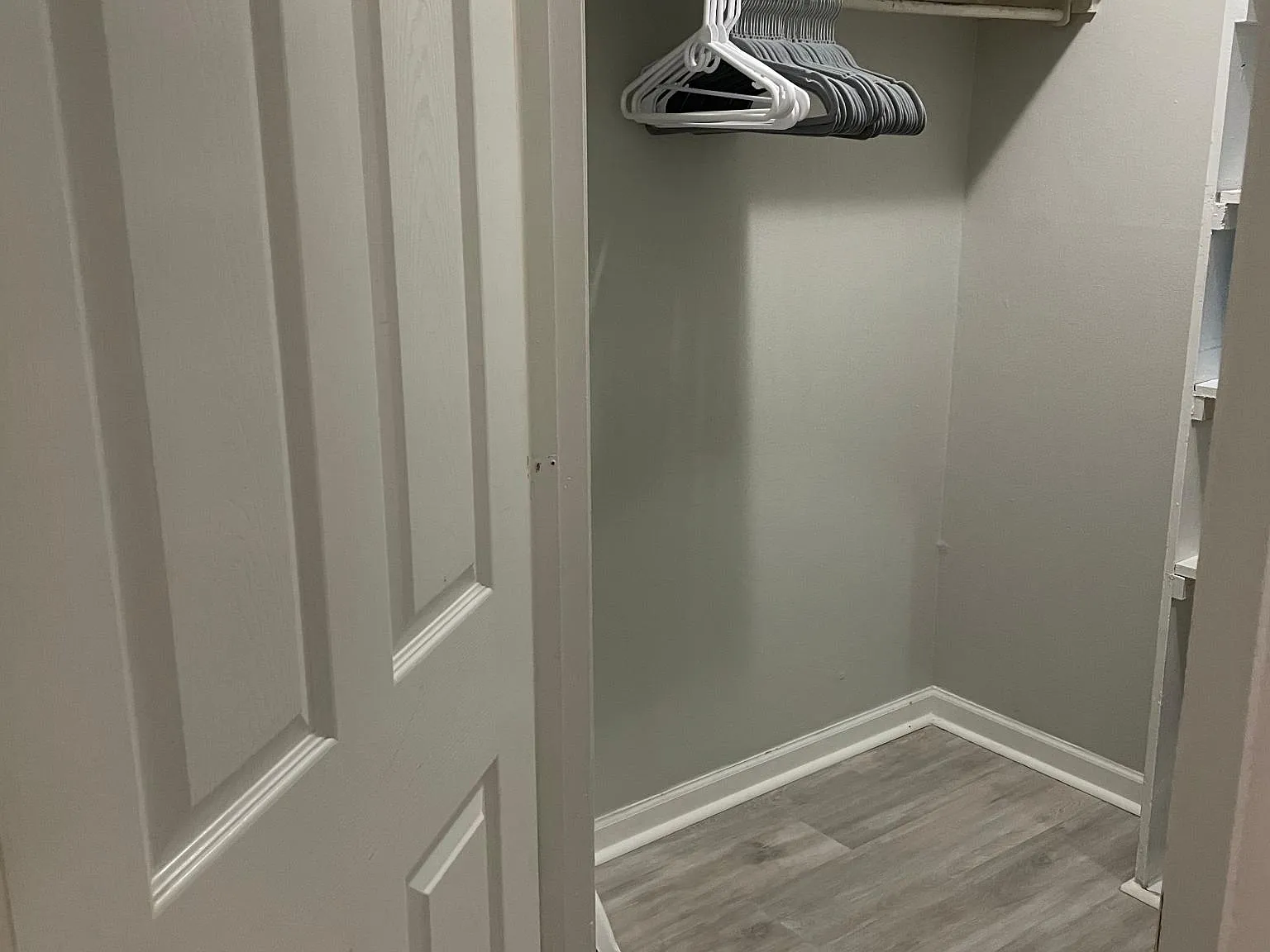 Studio, 300 sqft, $1,400 — Photo 3