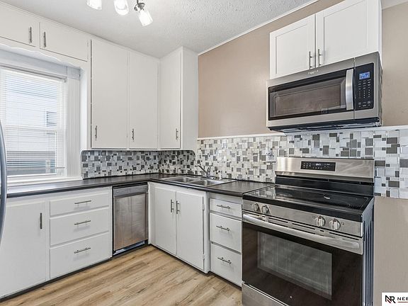 3rd image of 924 S 31st St