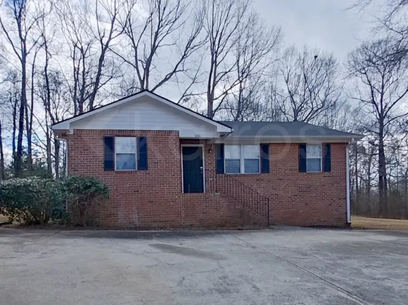 235 Big Oak Cir, Athens, GA 30605