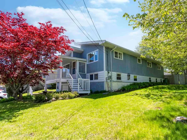 2134 Saint Margarets Bay Rd, Timberlea, NS B3T 1C9