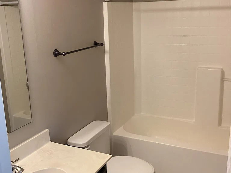 365 Creekside Dr — Photo 32