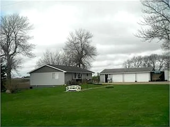 2833 390th Ave, Graettinger, IA 51342