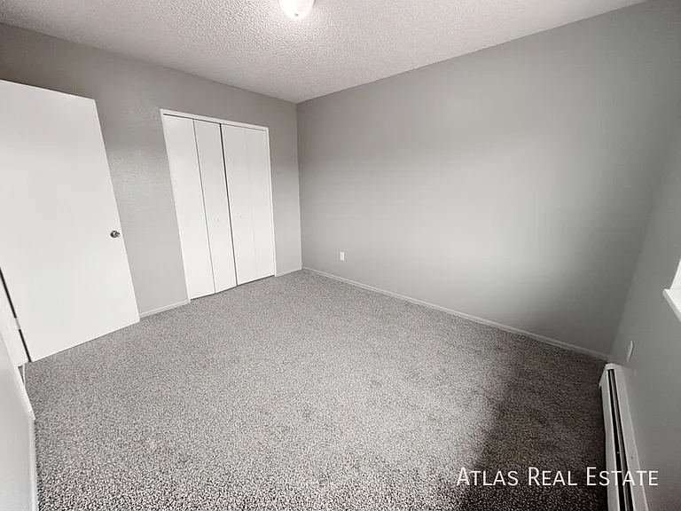 1931 Henderson Ave #12 — Photo 3