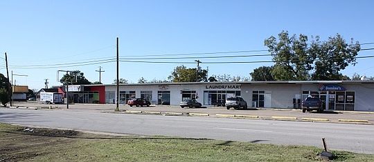 1st image of 412 S 17th St