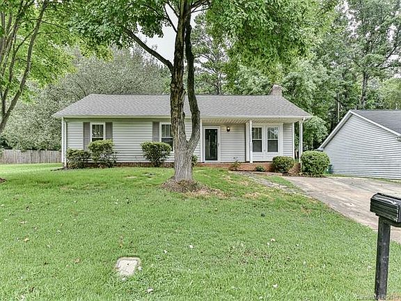2nd image of 7206 Idlewild Brook Ln