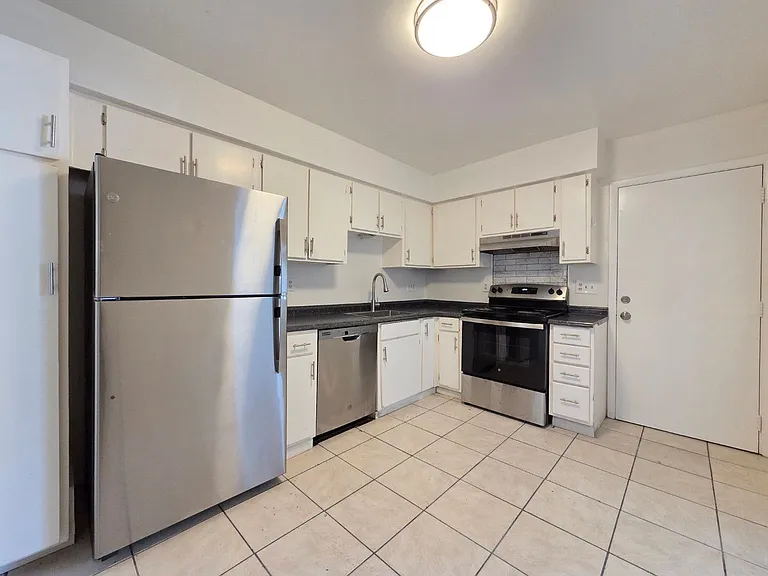 219 Debora Ct — Photo 10