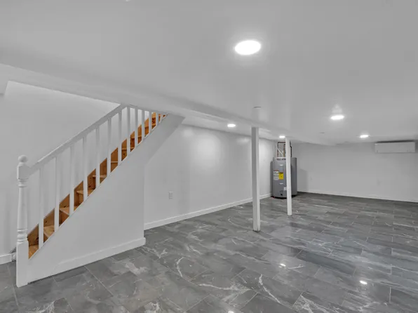 31 Roosevelt Place image 10 of 14