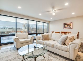 4319 N Central Ave #ID1306758P, Chicago, IL 60634